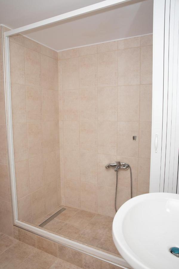 White Heaven Apartment Lakkion Ngoại thất bức ảnh